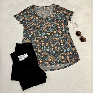 LuLaRoe Classic T - L